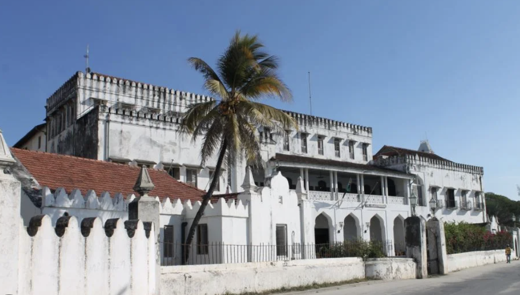 The Sultan’s Palace and Royal Cemetery